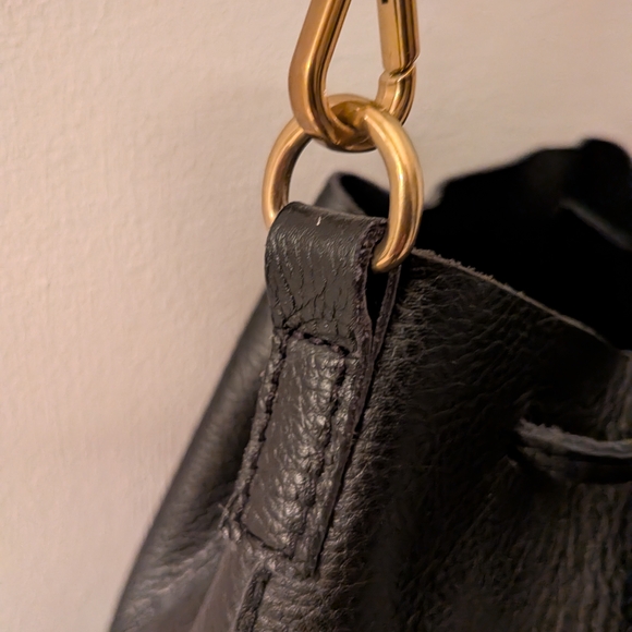 Mark & Graham BLK Leather Drawstring Bucket Bag - Picture 6 of 8